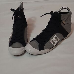 DC Women high top skateboard shoes gray black and white size 6.5